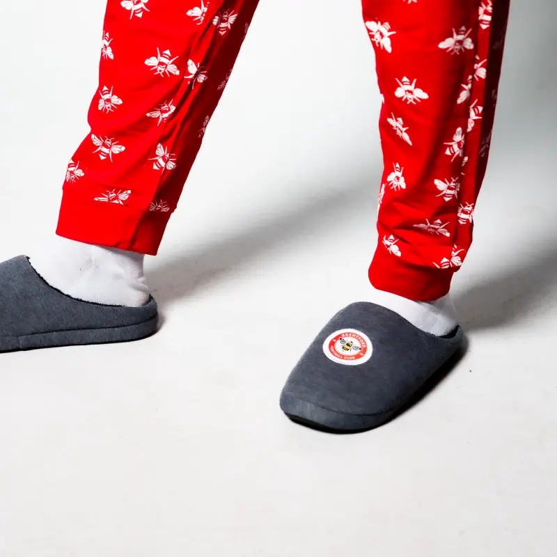 Brentford Crest Slippers-2400278 Kits Collection - Premium Brentford Kits for Supporters